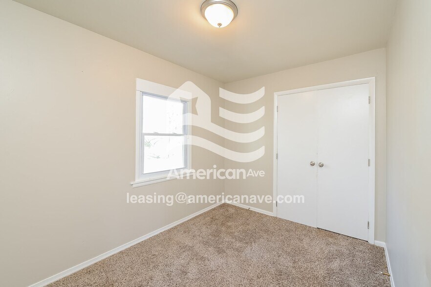 Building Photo - 2905 Galaxy Ct NE