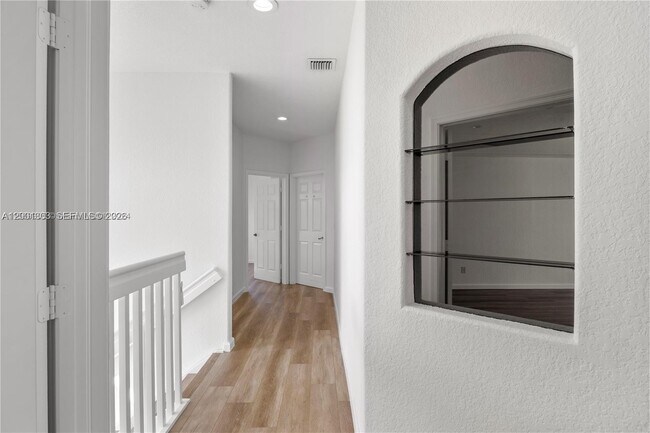 Building Photo - 16449 SW 84th Pl