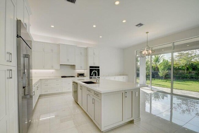 Building Photo - 12832 Veneto Springs Dr