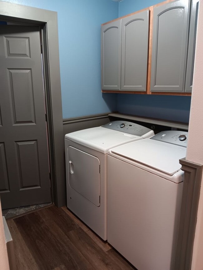 Building Photo - 3 Bed House in Elgin