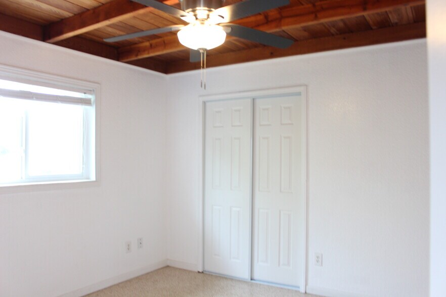 Building Photo - 1215 N Atlantic Ave