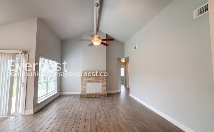 Building Photo - 16211 Corsair Rd