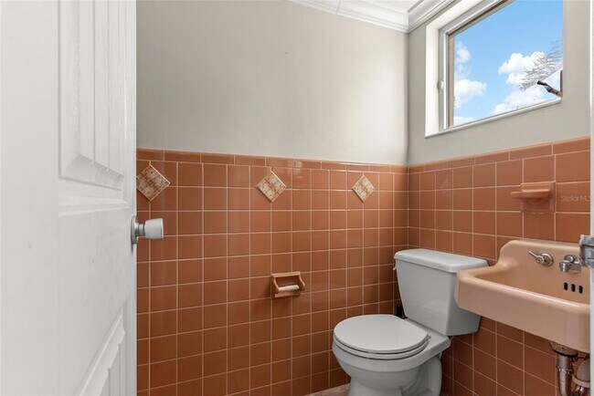 Building Photo - 7887 9th Ave S