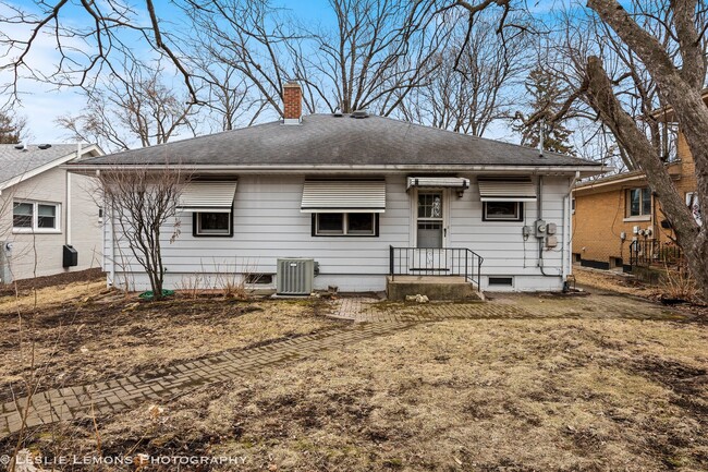 Building Photo - 815 N Ellsworth St