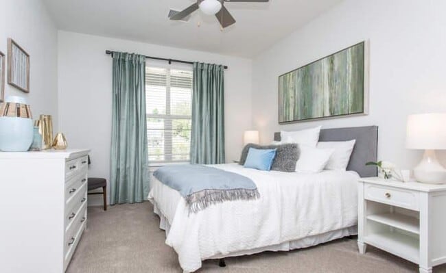 Building Photo - 1 bedroom in The Woodlands TX 77375