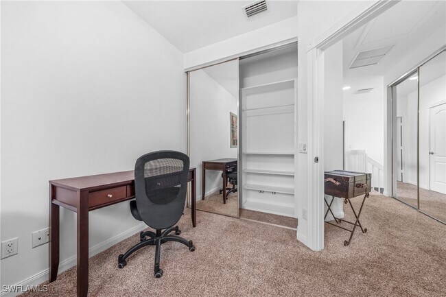 Building Photo - 5633 Cove Cir
