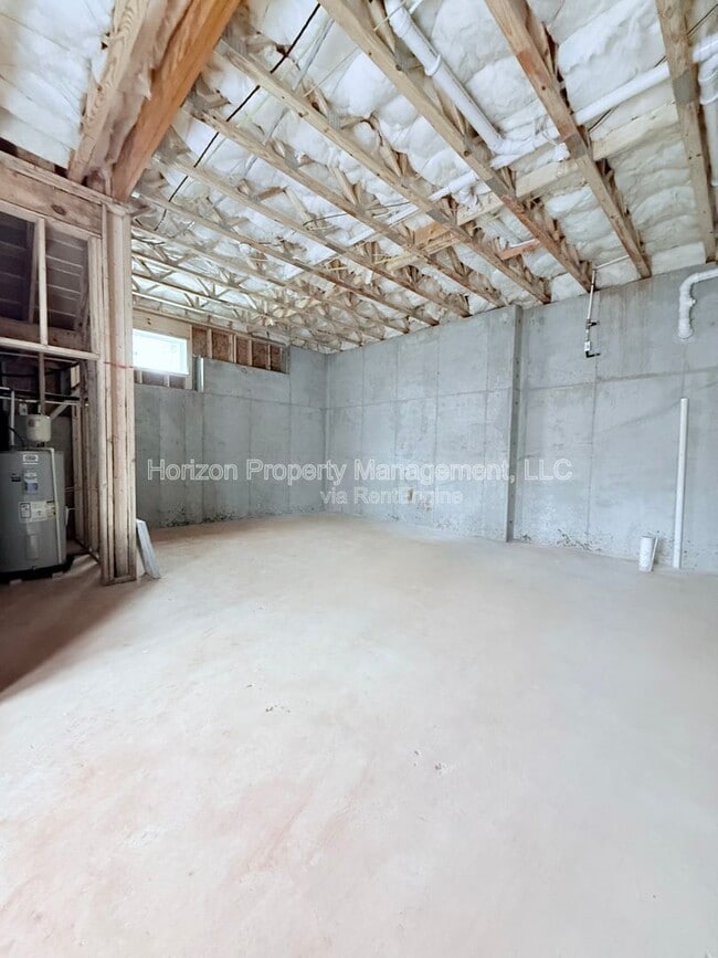 Building Photo - 6560 Bonanza Trail