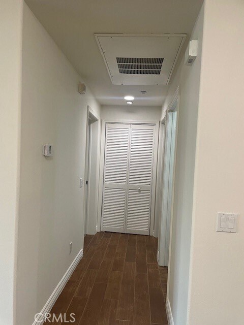 Building Photo - 228 S Olive Ave