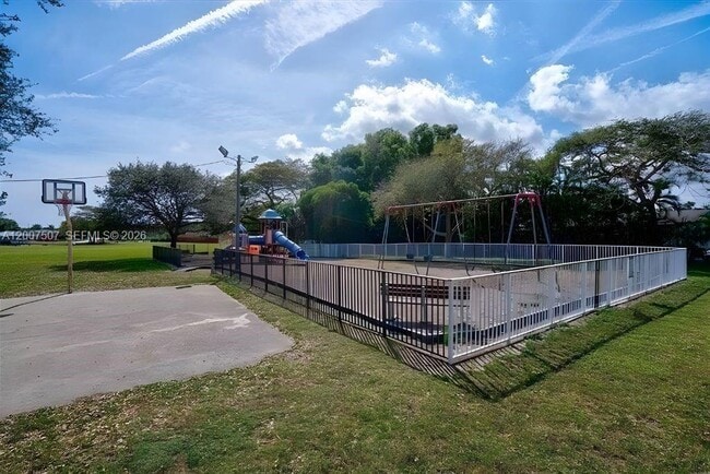 Building Photo - 6941 Boston Dr