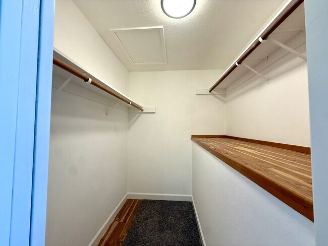 Building Photo - 105 Walnut Hill Ct