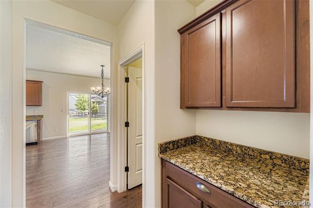 Building Photo - 5475 Harbor Town Dr