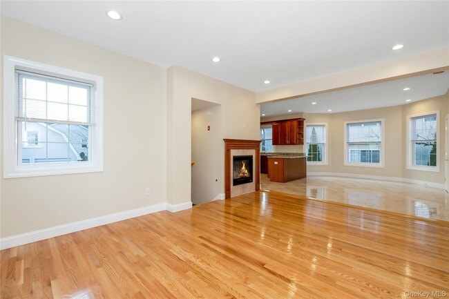 Building Photo - 16 Grand Blvd