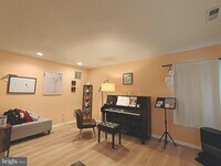 Building Photo - 38 Elkington Dr