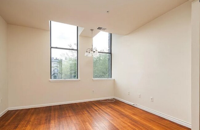 Building Photo - 1714 Park Ave