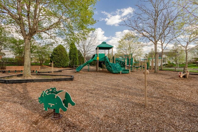 Building Photo - 619 Cary Woods Cir