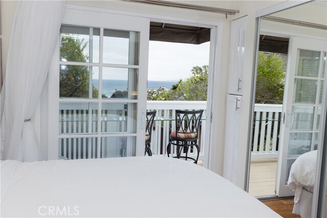 Building Photo - 464 Bent St