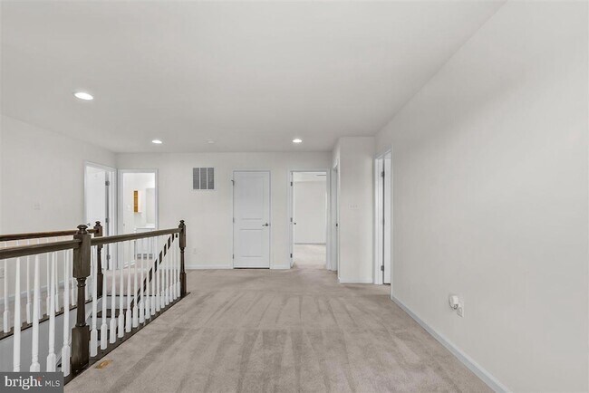Building Photo - 109 Emperor Dr