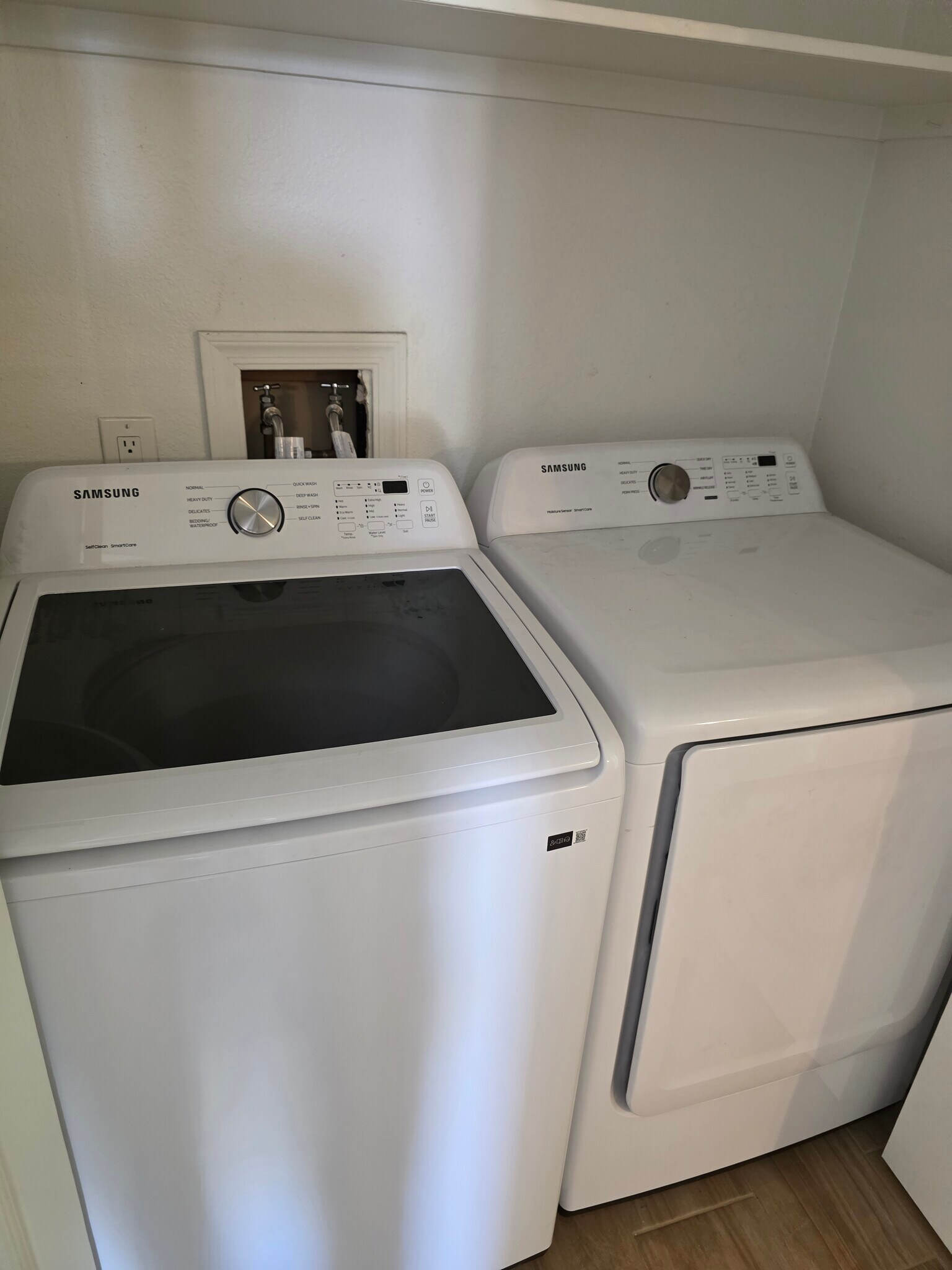 Building Photo - 1314 W 3rd St