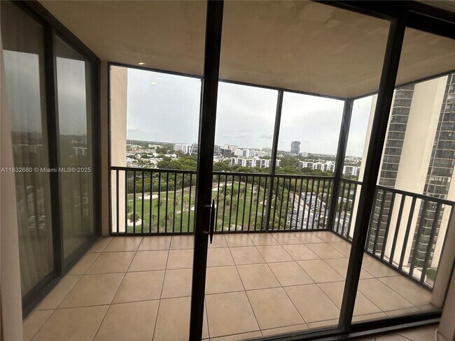 Building Photo - 20335 W Country Club Dr
