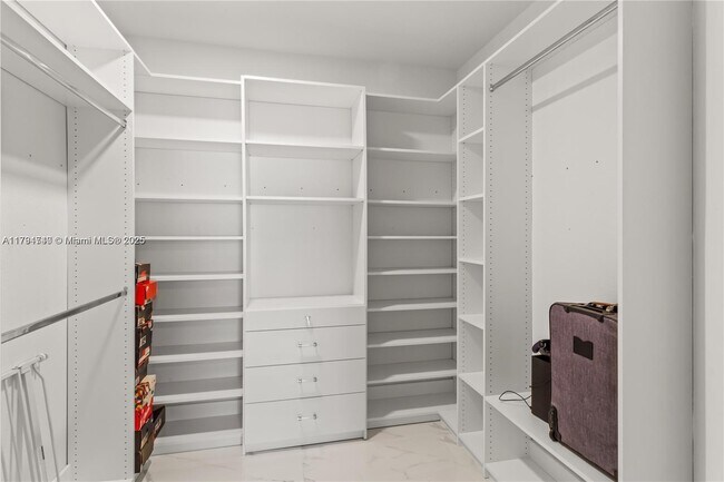 Building Photo - 221 SW 159th Way