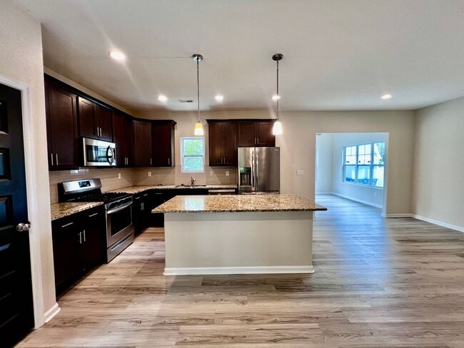 Building Photo - Gorgeous new construction in Norfolk!