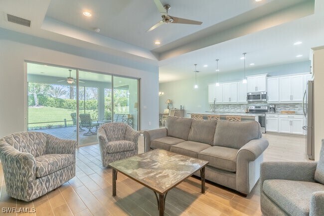 Building Photo - 14717 Leeward Dr