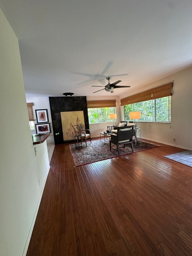Building Photo - 1bd & 1 1/2 ba Fully Furnished & Move in R...