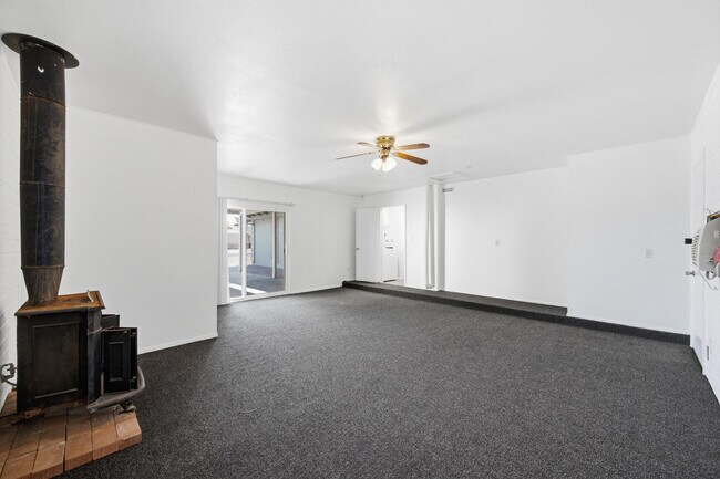 Building Photo - 124 E Minton Dr