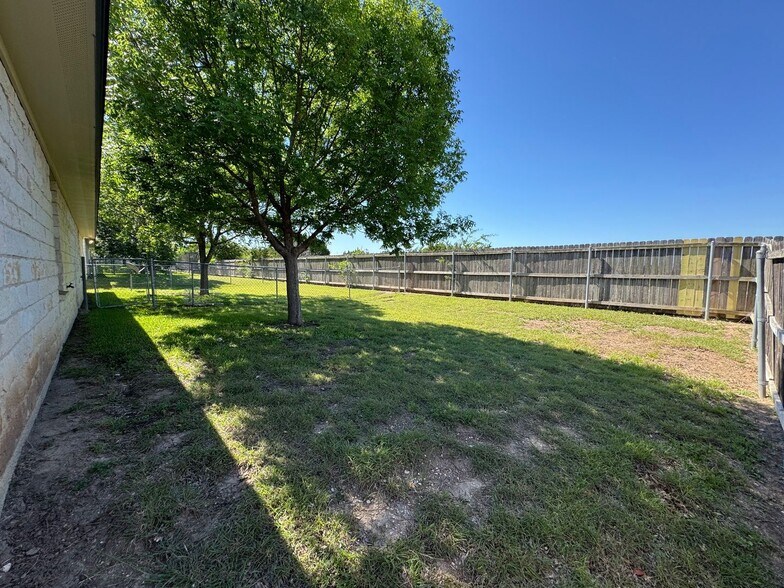 Building Photo - 1310 Powder River Dr