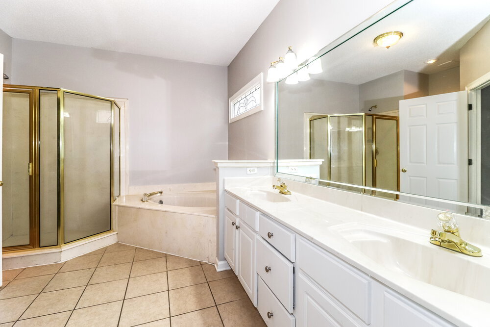 Building Photo - 1153 Hunters Green Cir S