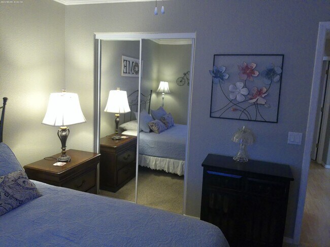 Building Photo - Fully furnished short term rental less then 6 months great for winter rental