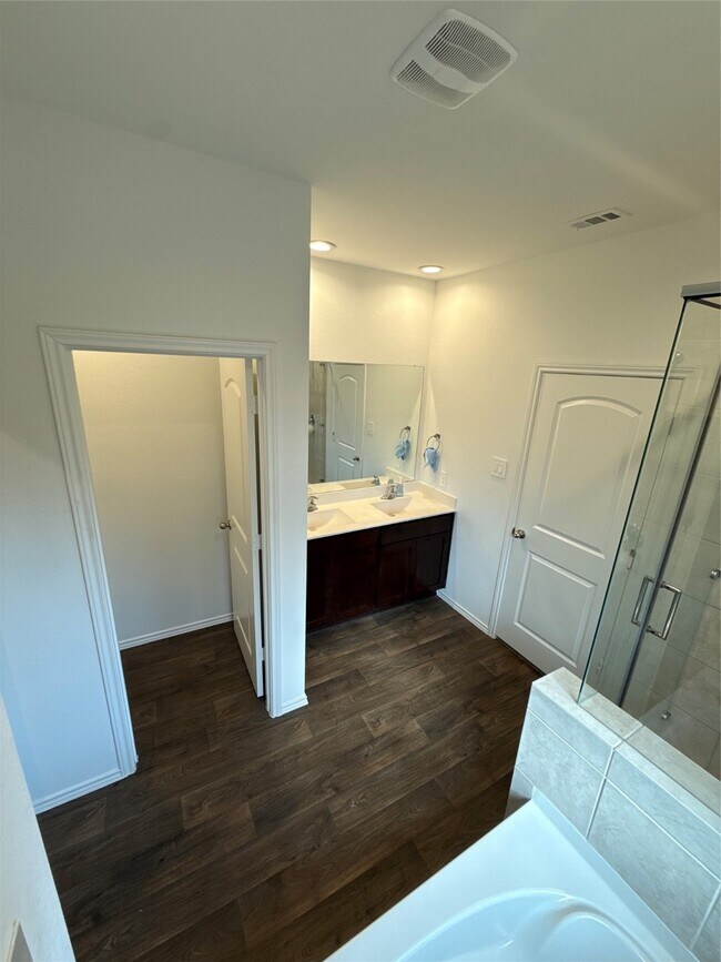 Building Photo - 2914 Roman Forest Blvd