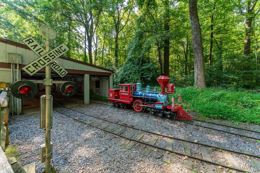 Cabin John Park nearby! - 10108 Donegal Ct