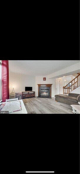 Building Photo - 15304 Gunsmith Terrace