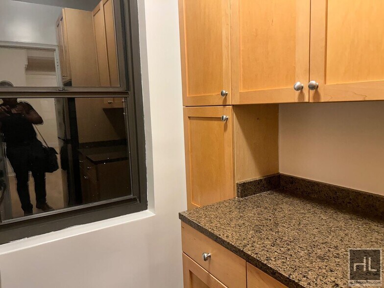 Building Photo - EAST 56 STREET