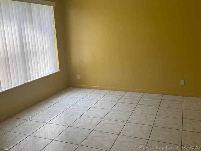 Building Photo - 2511 NW 56th Ave