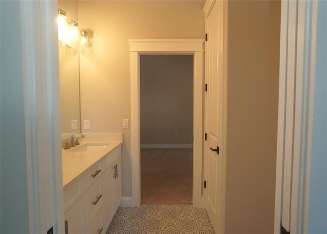 Building Photo - 3625 E Clark Cir