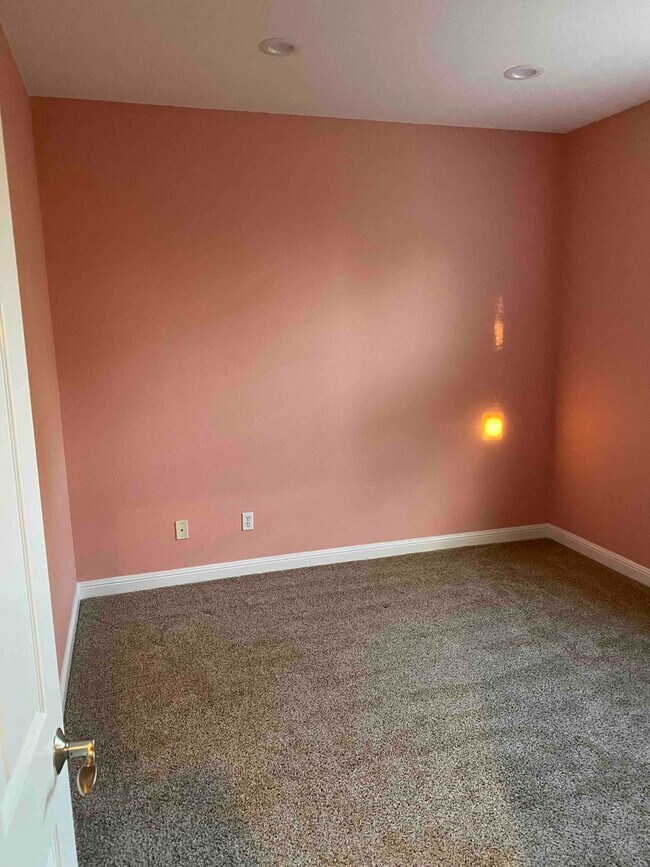 Building Photo - 5038 Russo Dr