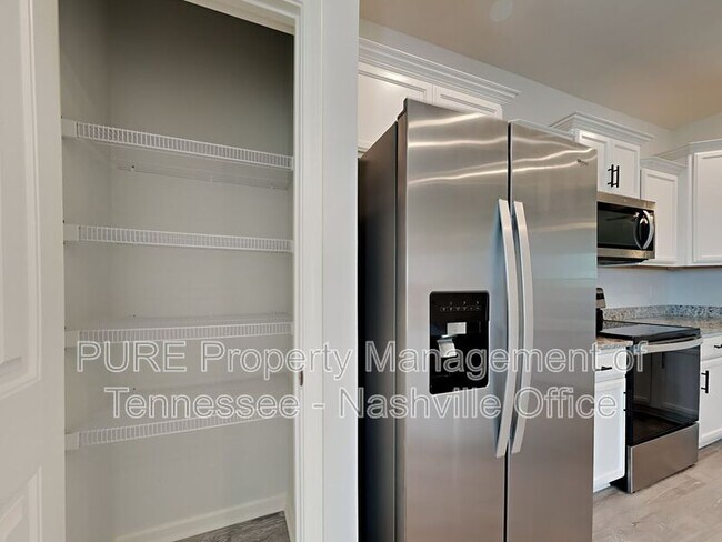 Building Photo - 400 Zeffer Ct