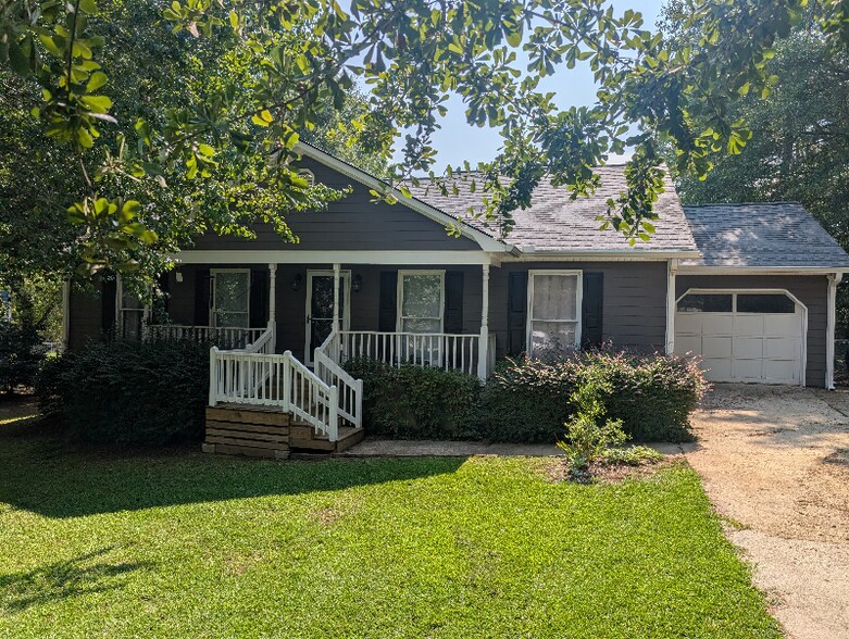 Primary Photo - 140 Ridgeview Dr
