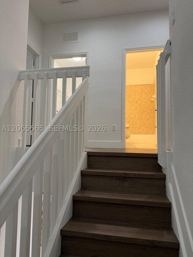 Building Photo - 4017 SW 149th Ct