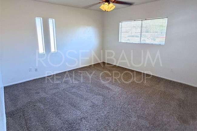 Building Photo - 1326 N Miller Rd