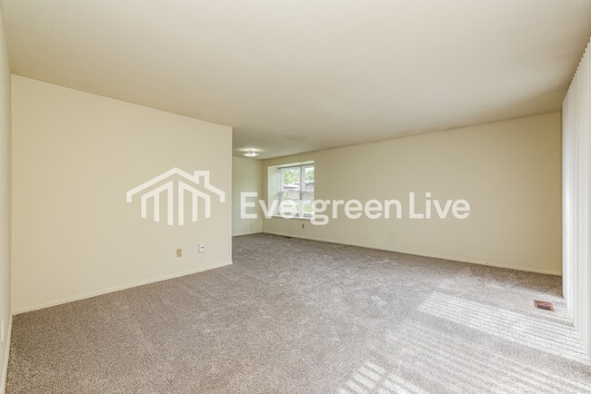 Building Photo - 5664 Troy Villa Blvd
