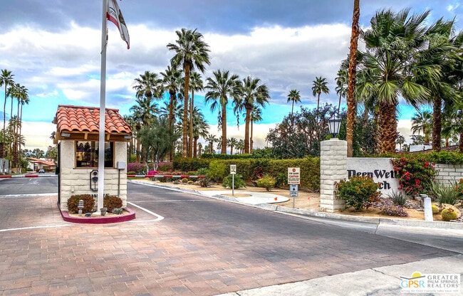 Building Photo - 1347 Primavera Dr S