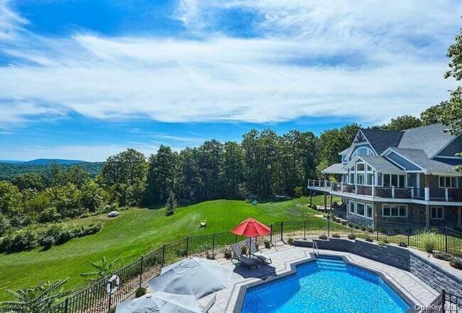 Building Photo - 21 Contentment Ln