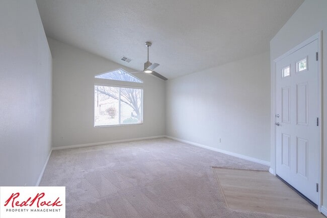 Building Photo - 3 Bedroom Home in Hurricane with Community Pool