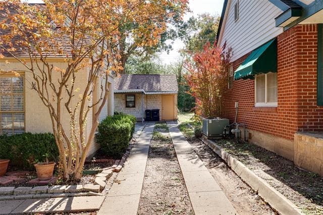 Building Photo - 3531 Bellaire Dr S