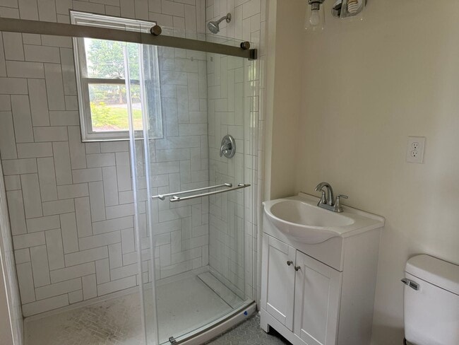 Building Photo - 2419 Terrell Pl