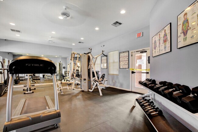 Building Photo - 10550 W Alexander Rd