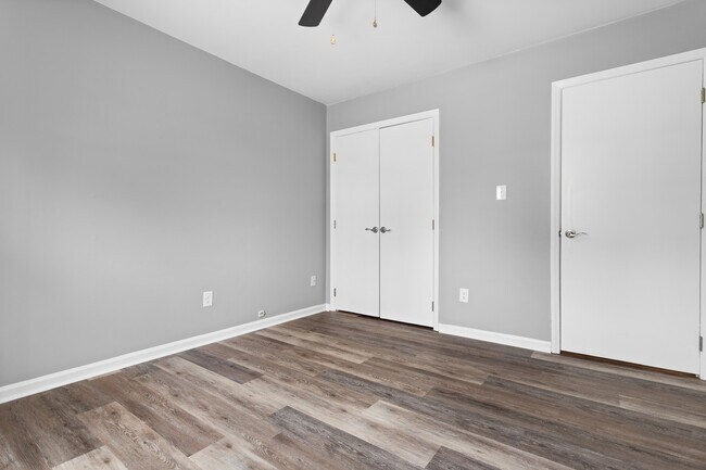 Building Photo - 2600 Mallard Ct